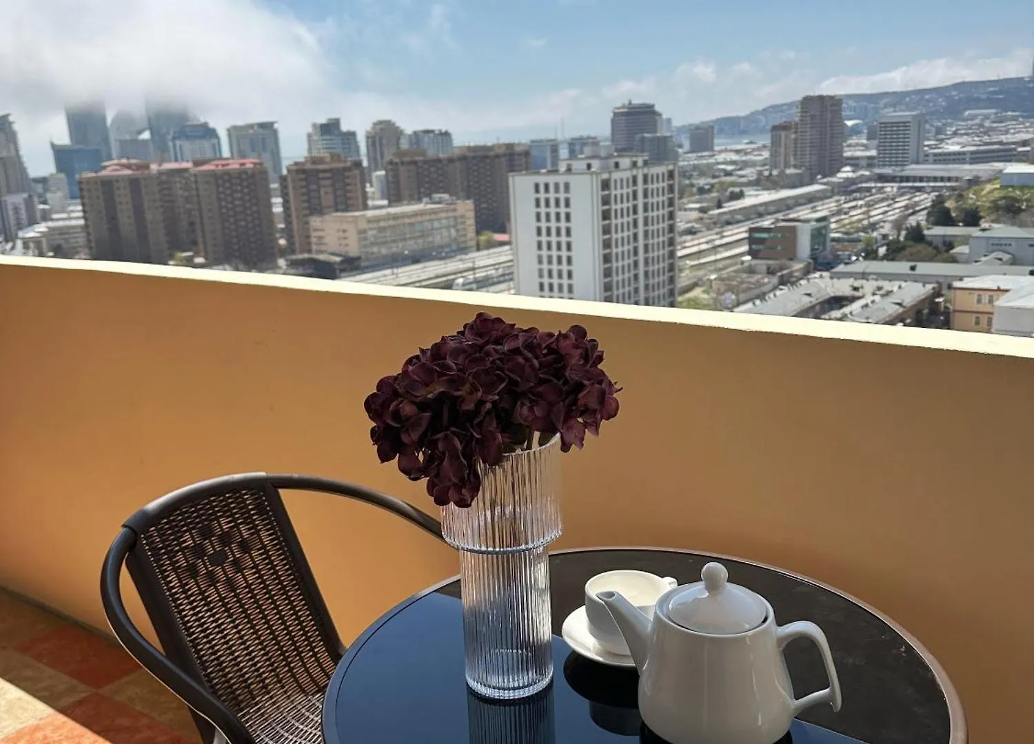Panoramic City View Apartment With Playstation 5 Baku 0*,